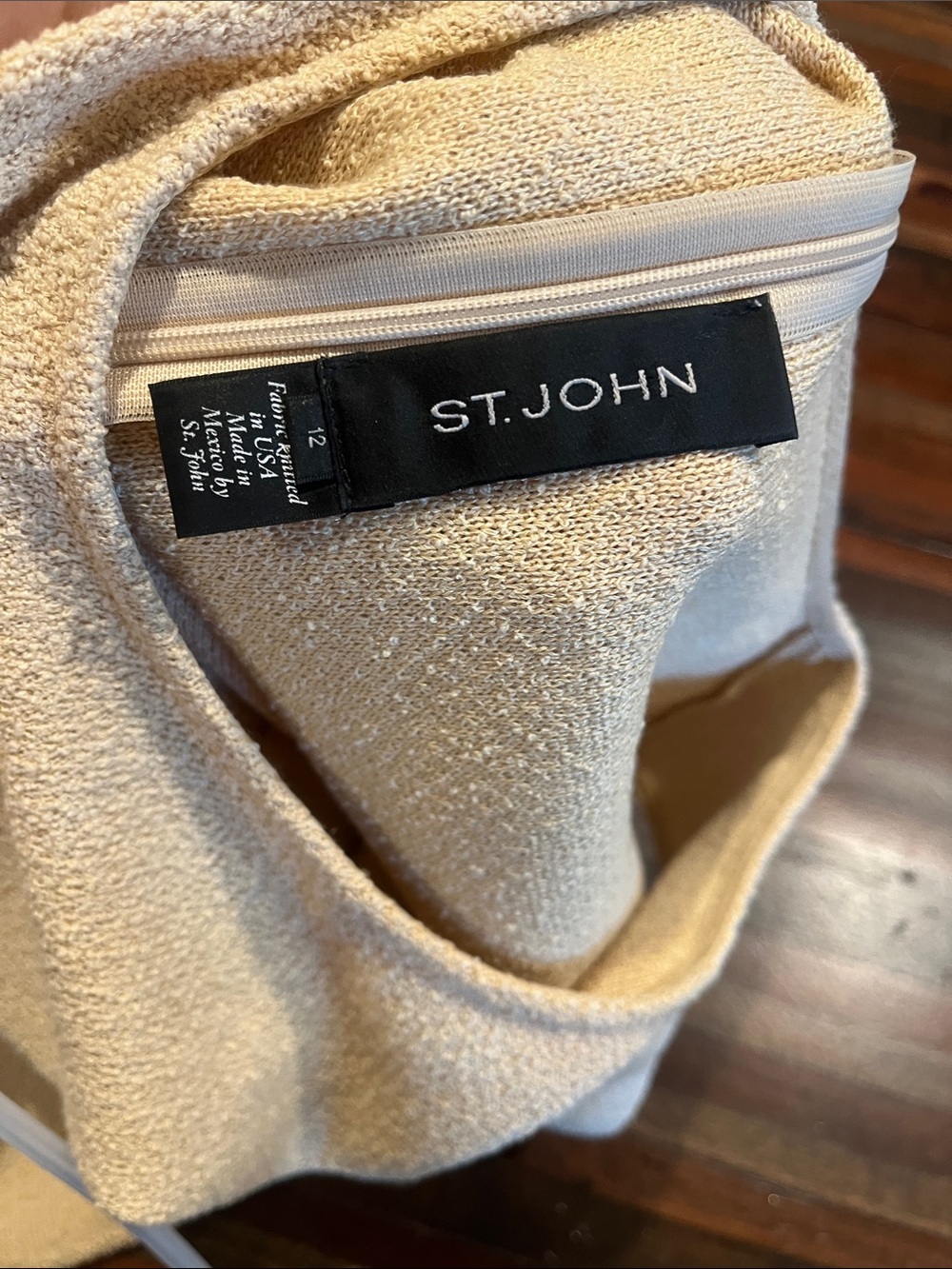 St John Sleeveless Tan Cream Textured Shift Dress size 12 wool blend - Picture 3 of 4